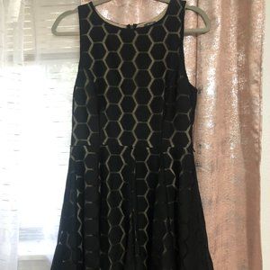 Black Over Nude Sleeveless Dress - Large - image 1